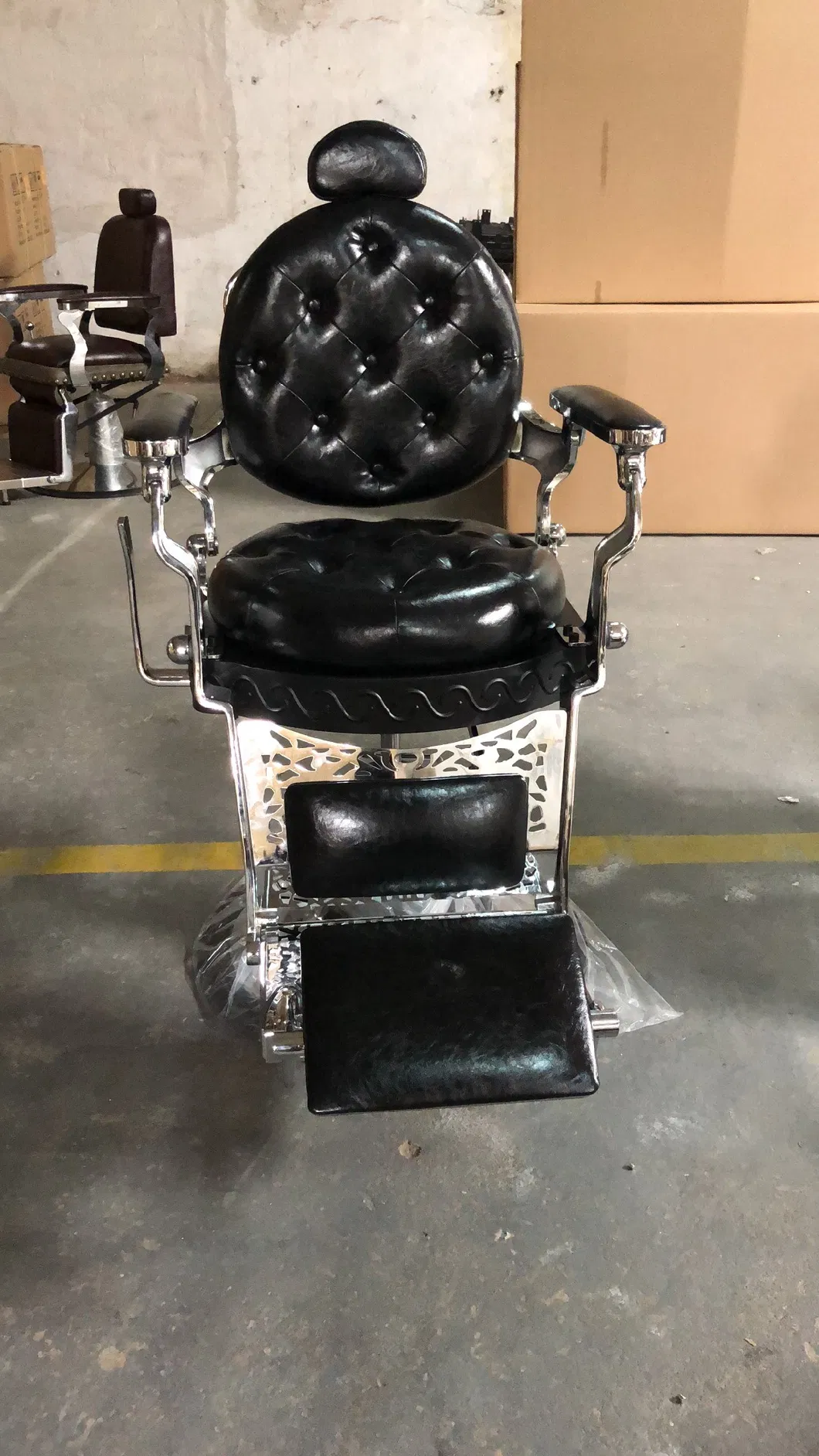 Wholease Gold Aluminum Salon Barber Furniture Chair Supplier